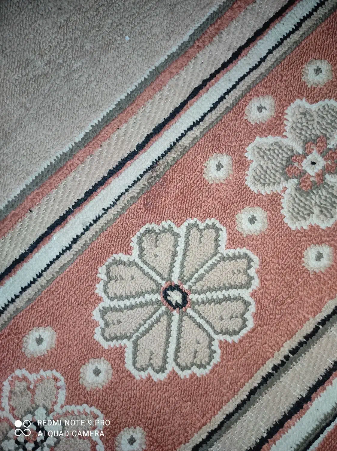 گلیم،فرش|گلیم، جاجیم، گبه|قدس, شهر‌قدس|دیوار