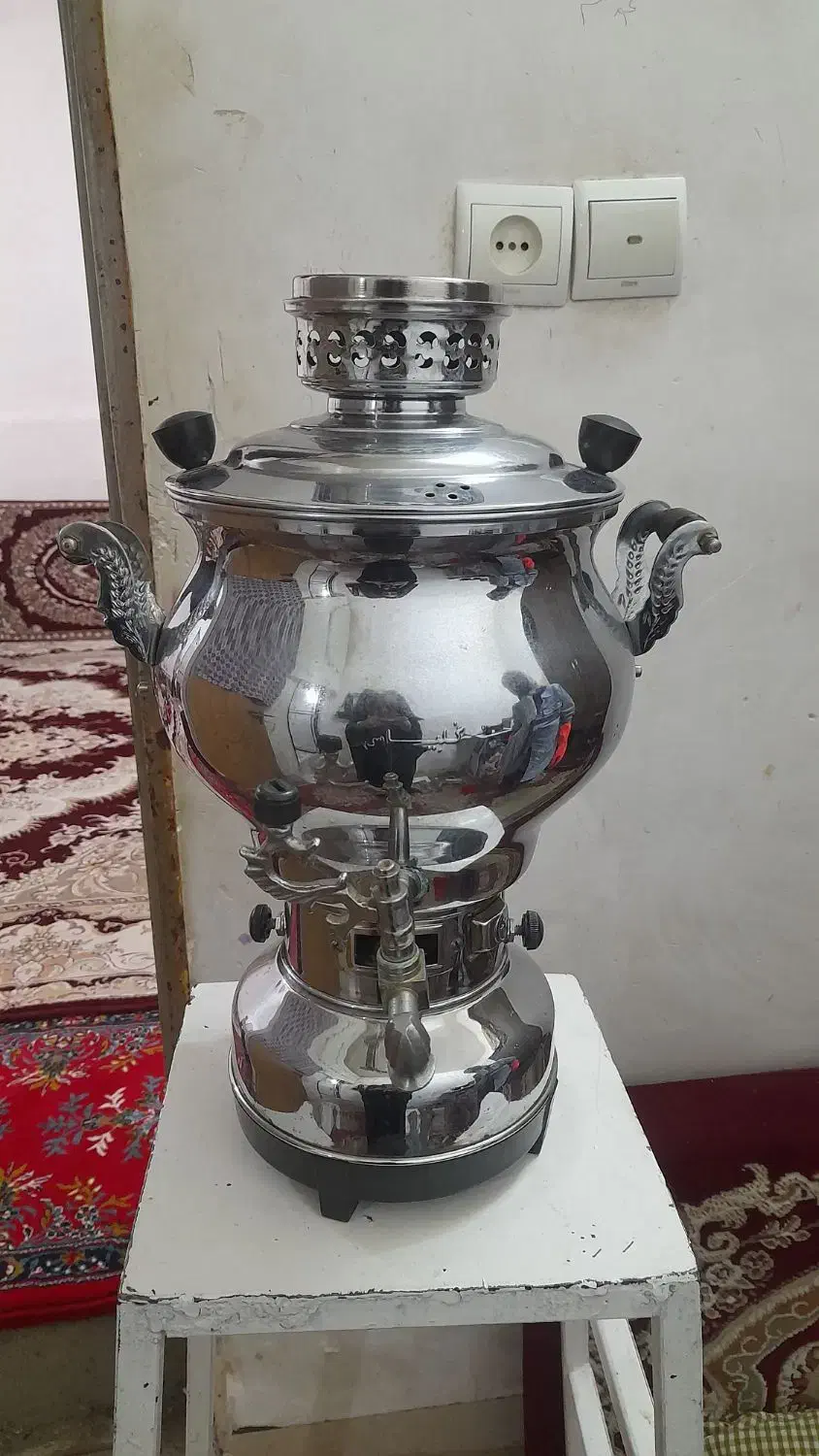 سماور گازی (سالم)|سماور، چای‌ساز، قهوه‌ساز|قم, قلعه کامکار|دیوار