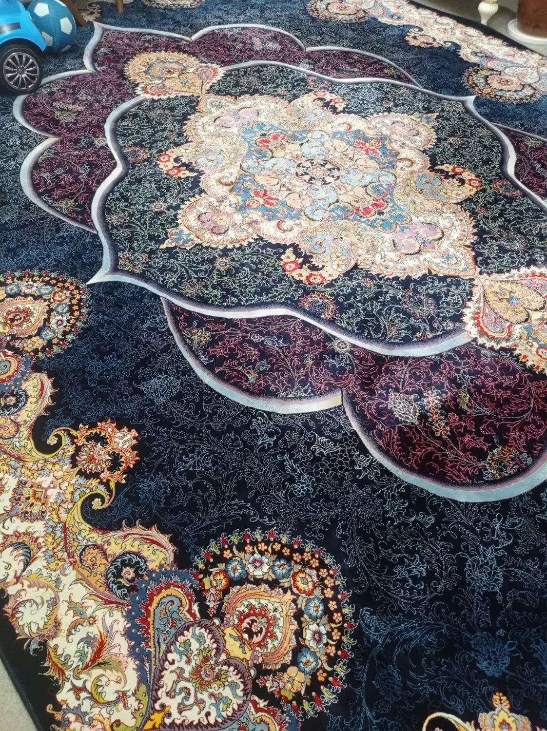 فرش 12متری بفروش میرسد|فرش|امیدیه, |دیوار