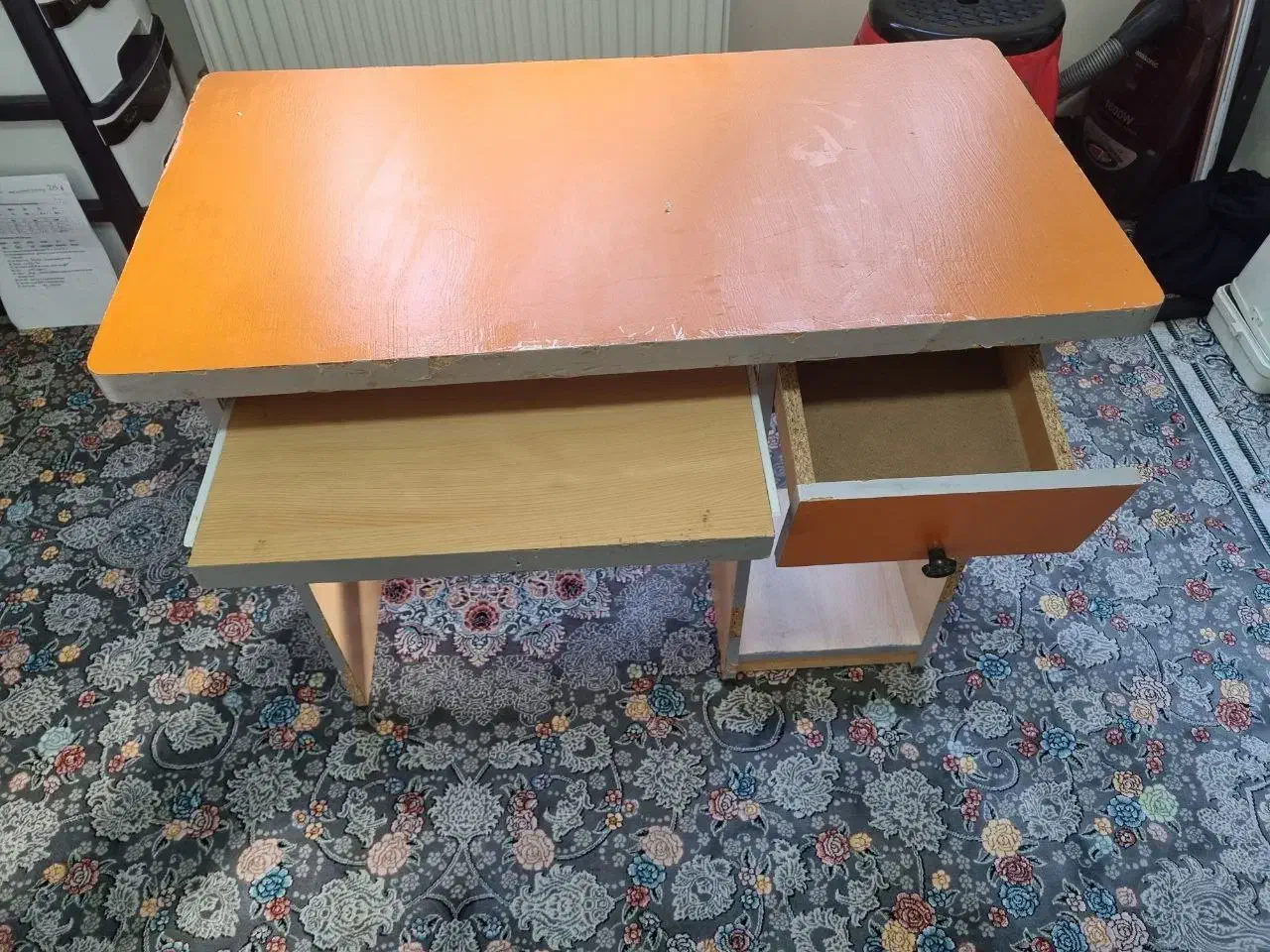 میز تحریر (کامپیوتر|میز تحریر و کامپیوتر|جوانرود, |دیوار