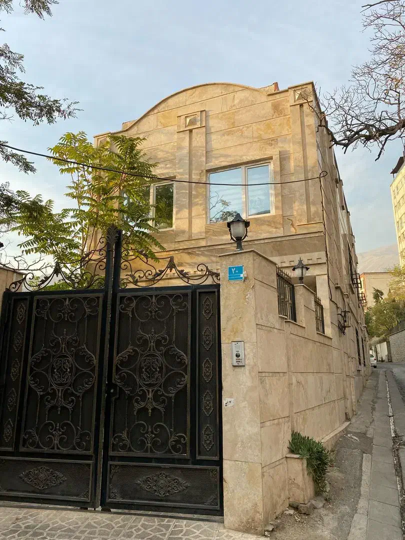 تجریش ویلای نقلی۲۵۰متری