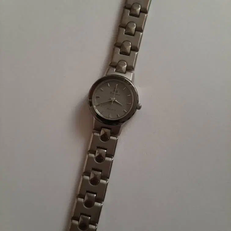 ساعت مچی عینک آفتابی صندل کیف لپ تاپ اداری دوشی|زیورآلات و اکسسوری|تهران, سعادت‌آباد|دیوار