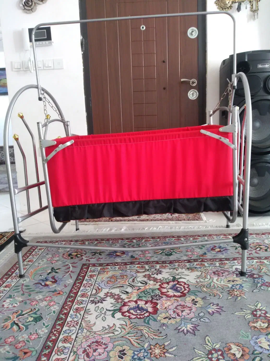 دو عدد تخت خواب نوزاد کاملا سالم|تخت و صندلی بچه|محمدشهر, محمدشهر|دیوار