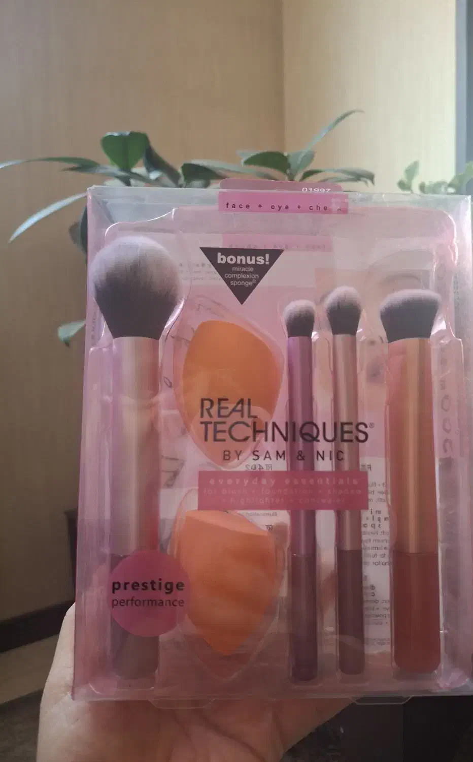 محصولات مراقبتی وارایشی|آرایشی، بهداشتی، درمانی|شیراز, زیباشهر|دیوار