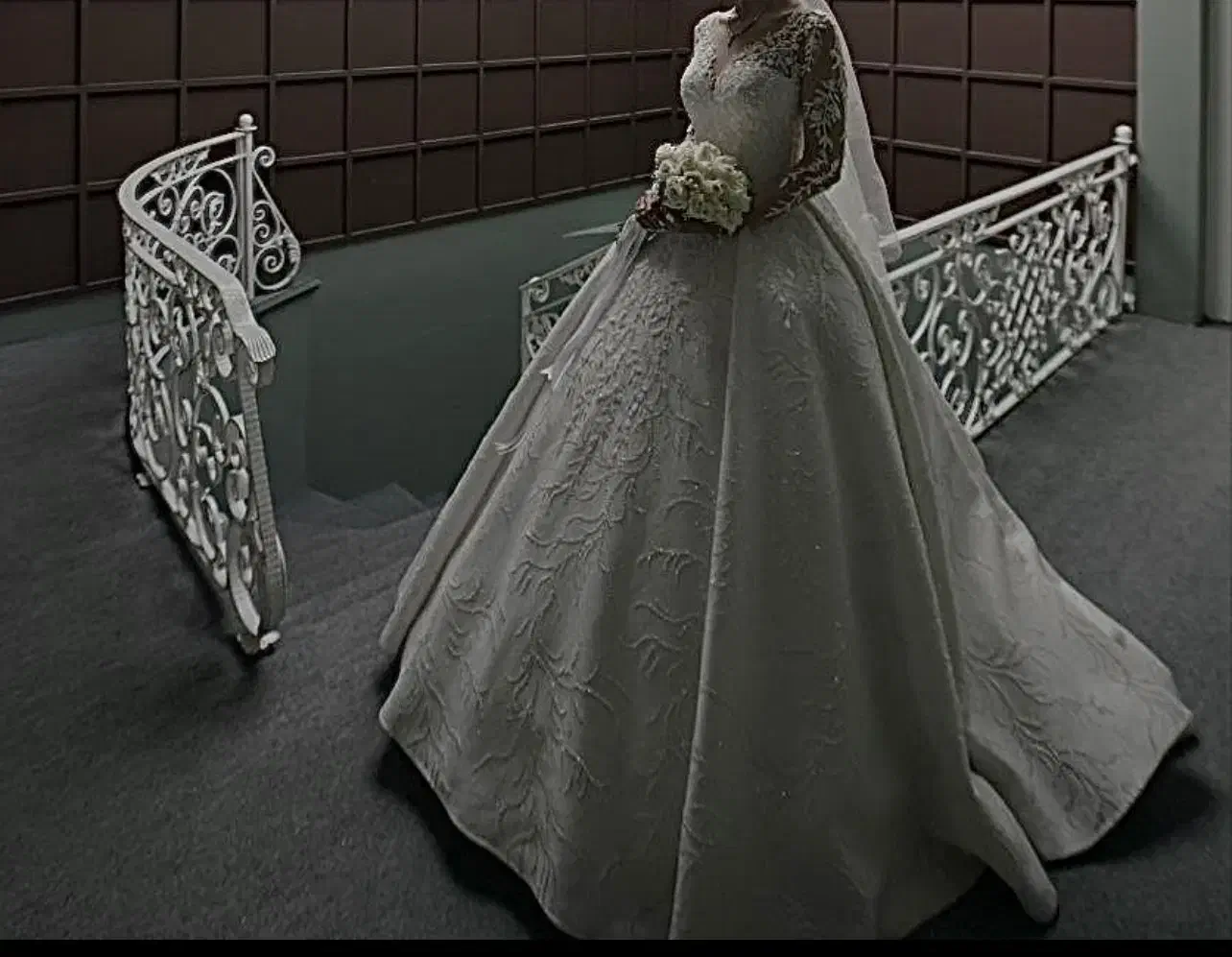 لباس عروس|لباس|نسیم‌شهر, |دیوار