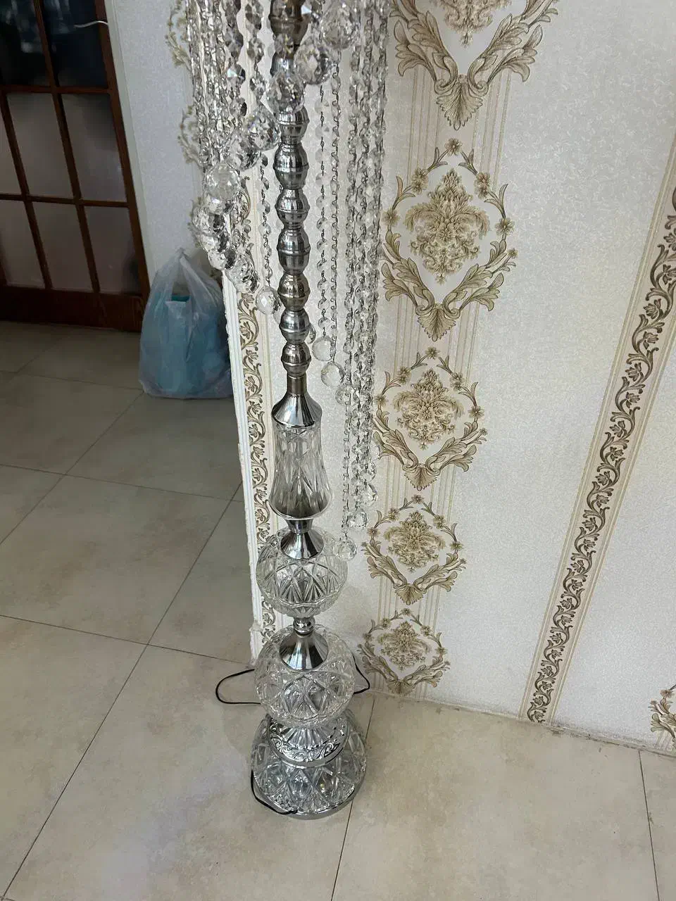 آباژور ایستاده کریستال|چراغ خواب و آباژور|قزوین, |دیوار