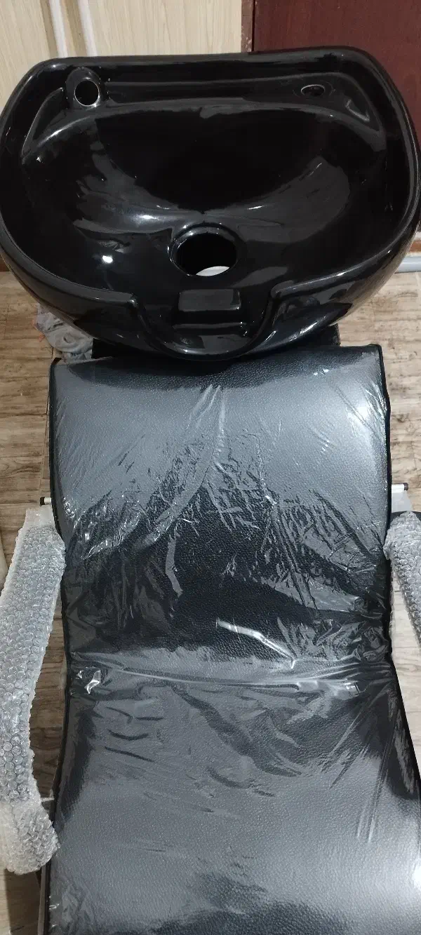 صندلی و اینه|صندلی و نیمکت|بناب, |دیوار