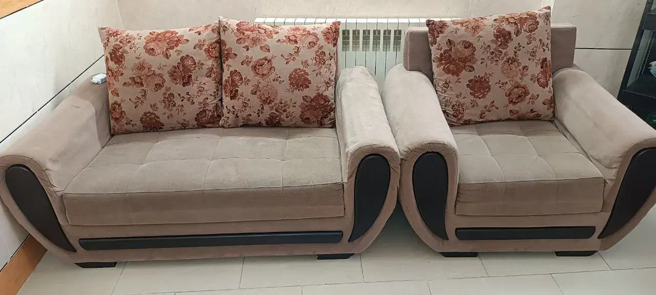 مبل ۷ نفره تمیز و سالم همراه میز جلو مبلی|مبلمان خانگی و میز عسلی|شاهرود, |دیوار