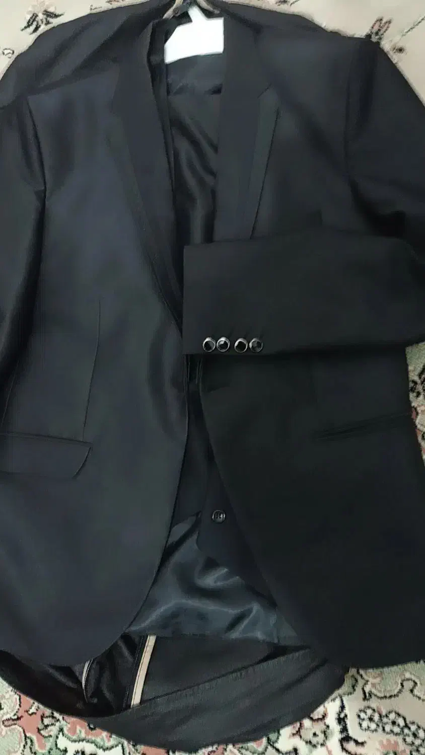 کت وشلوار|لباس|اهر, |دیوار