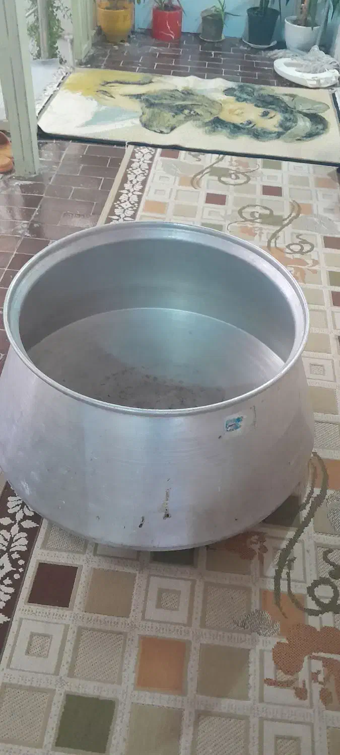 قابلمه بزرگ|ظروف پخت‌وپز|رشت, آب و برق|دیوار