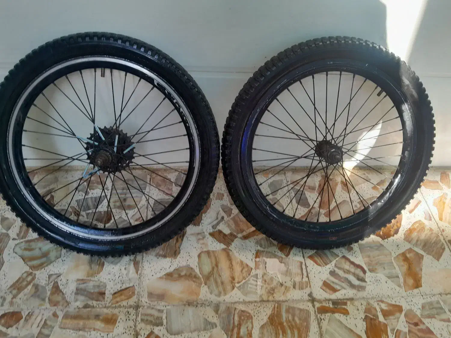 دوعدد رینگ و لاستیک سایز ۲۰|دوچرخه، اسکیت، اسکوتر|کارون, |دیوار