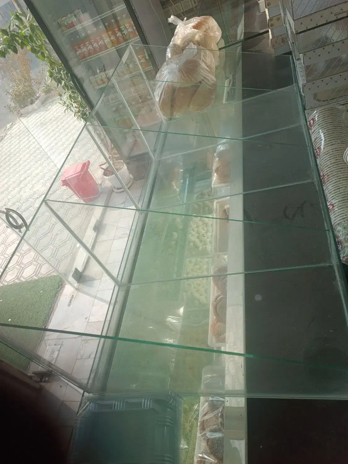 استند شکلات شیشه ای چهار طبقه|فروشگاه و مغازه|خرمدره, |دیوار