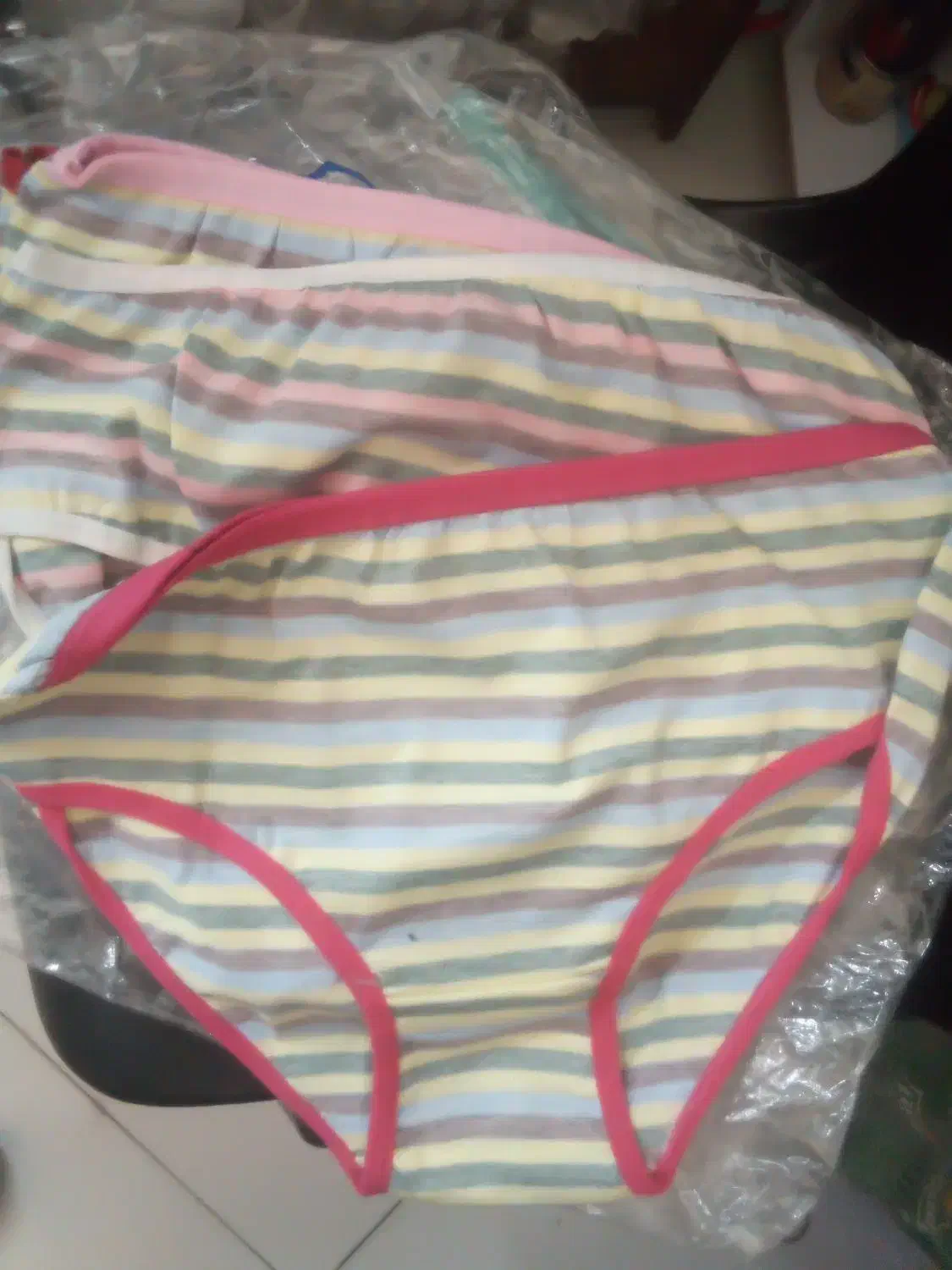 شورت و جوراب|لباس|بروجرد, |دیوار