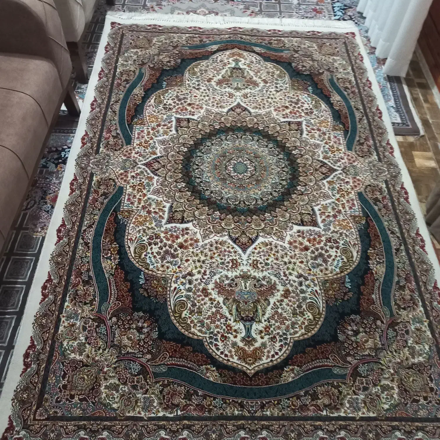 دو تخته فرش ۱۲متری و۴متری|فرش|شفت, |دیوار