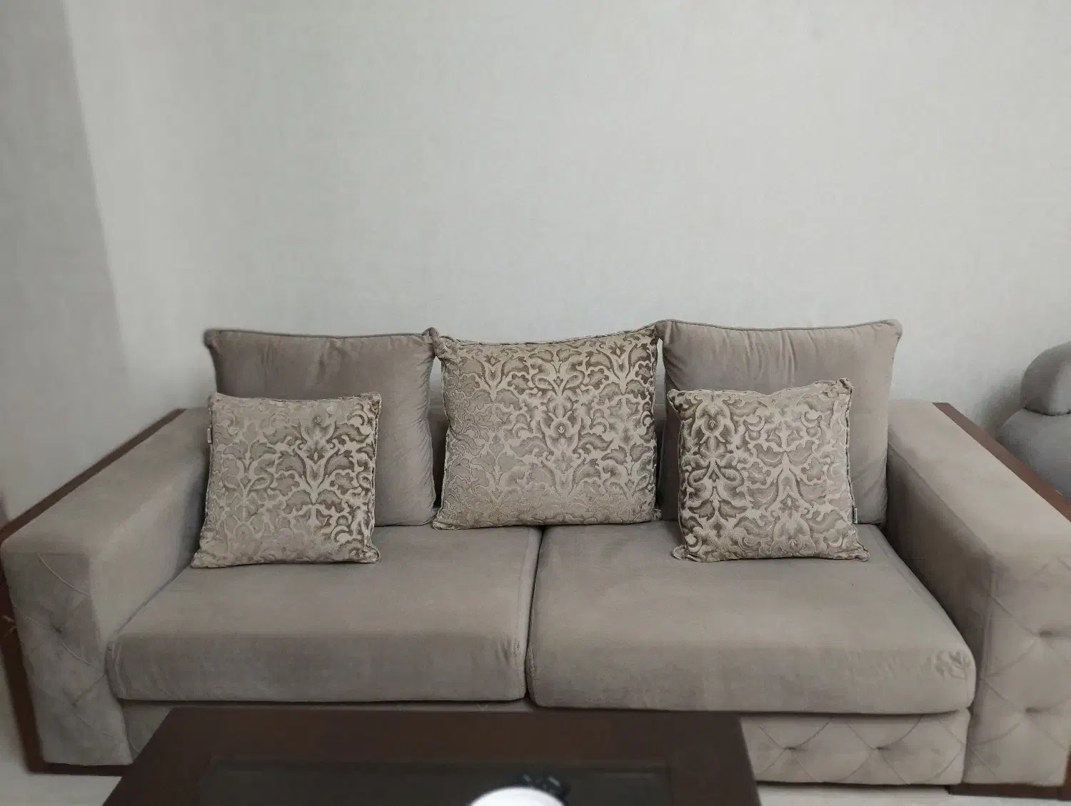 فروش مبل هفت نفره در حدنو|مبلمان خانگی و میز عسلی|رشت, پارک شهر|دیوار