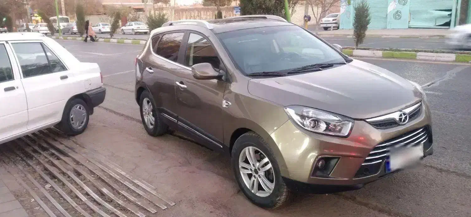 فروش یک عدد جک s5. مدل 94 در حد نو. قهوه ای، دنده|خودرو سواری و وانت|کرمان, |دیوار