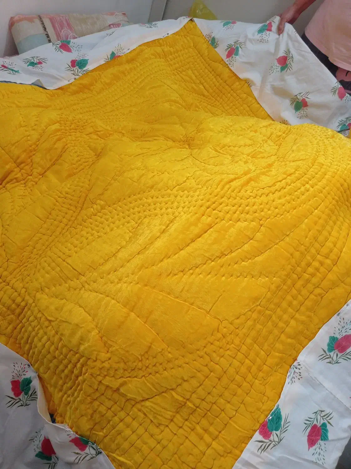 لحاف و تشک|رختخواب، بالش، پتو|فردیس, شهرک سپاه|دیوار