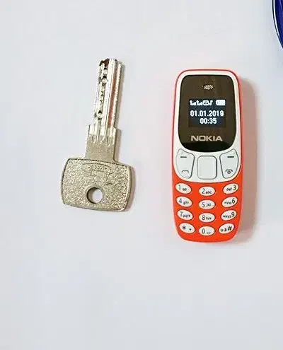 مینی گوشی اصل|موبایل|قروه, |دیوار