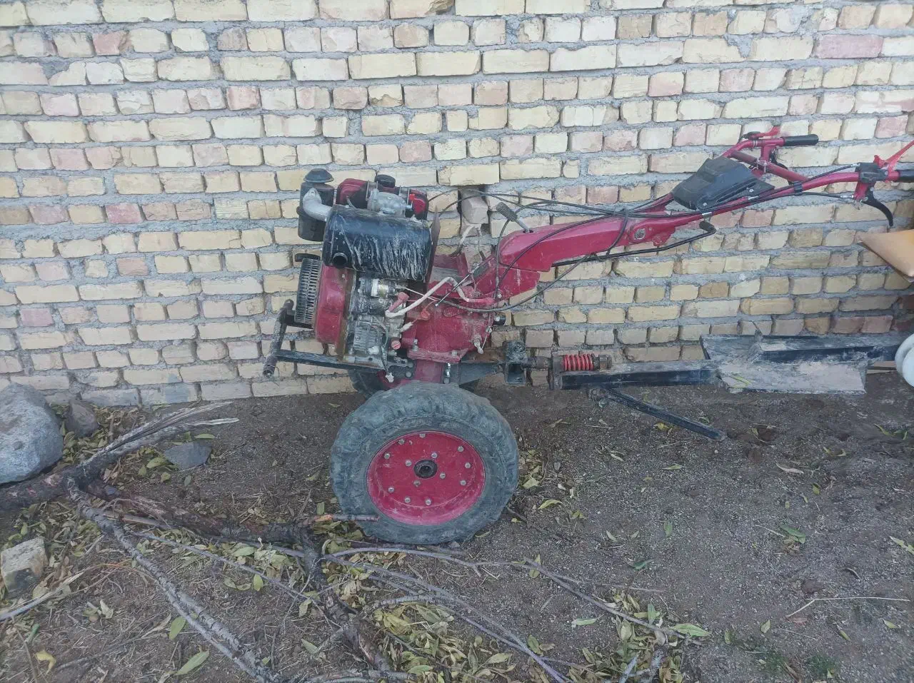 فروش دستگاه تیلر ده اسب بخار دیزل فقط تماس بگیرید|ماشینآلات صنعتی|کاشان, قطب راوندی|دیوار