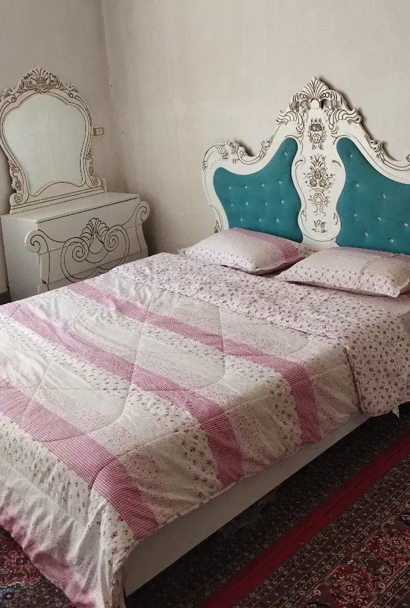 تخت خواب و کمد جا لباسی|تخت و سرویس خواب|دیواندره, |دیوار