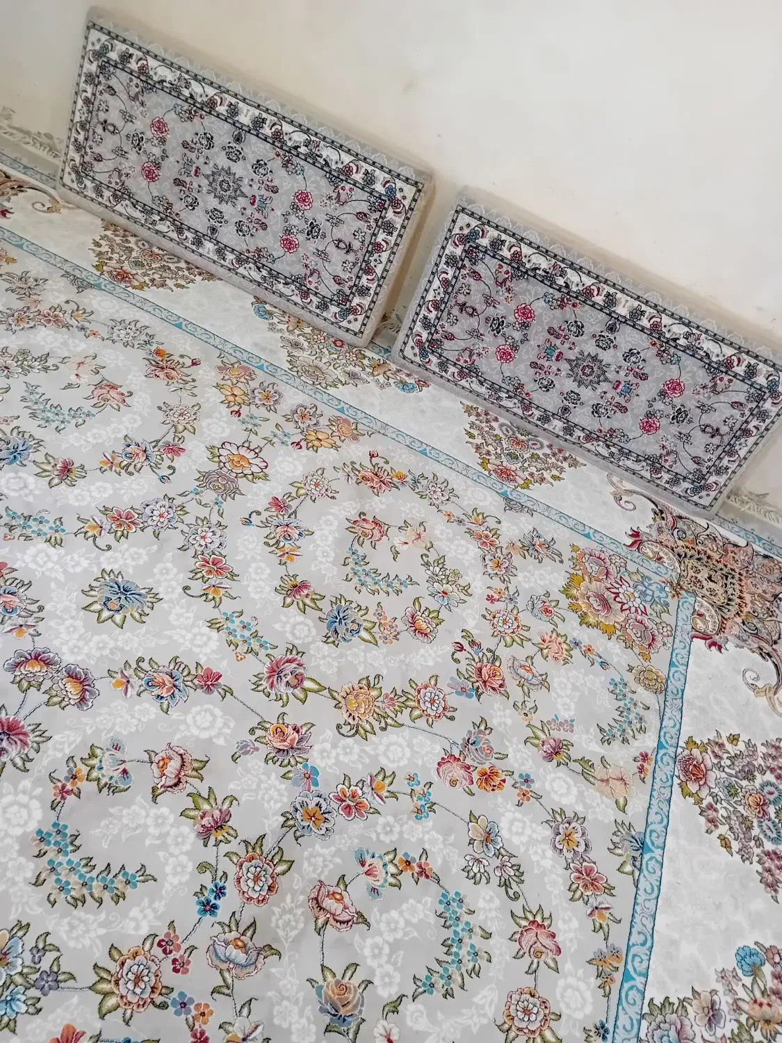 یک عدد فرش12متری و یک عدد سه متری ست|فرش|قیدار, |دیوار