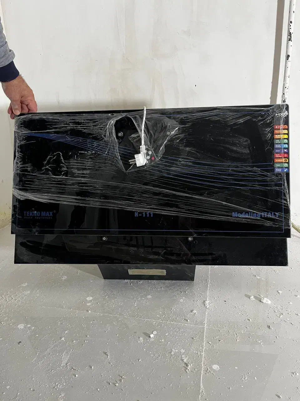 هود|هود|تربت‌حیدریه, کاشانی|دیوار