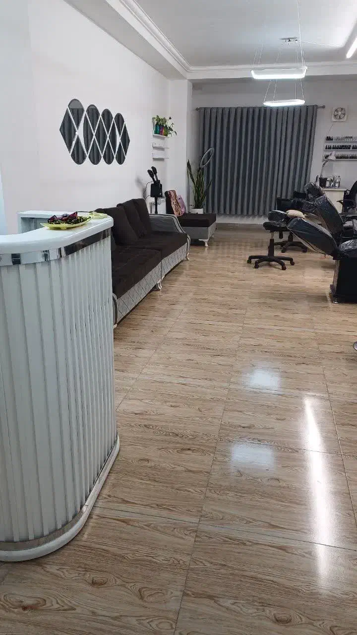 اجاره واحد اداری نوساز بر اصلی خیابان تهران|اجارهٔ دفتر کار، اتاق اداری، مطب|قائمشهر, |دیوار