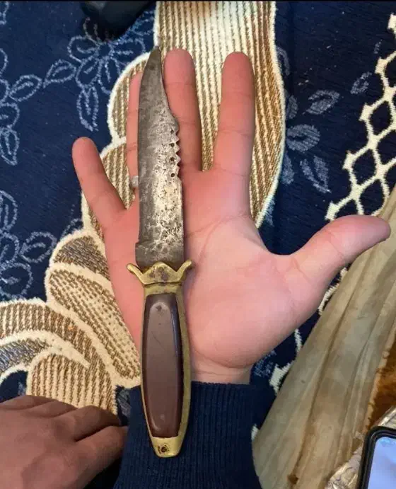 چاقو عتیقه فقط ۱ و ۹۰۰|کلکسیون اشیاء عتیقه|مشهد, امیریه|دیوار