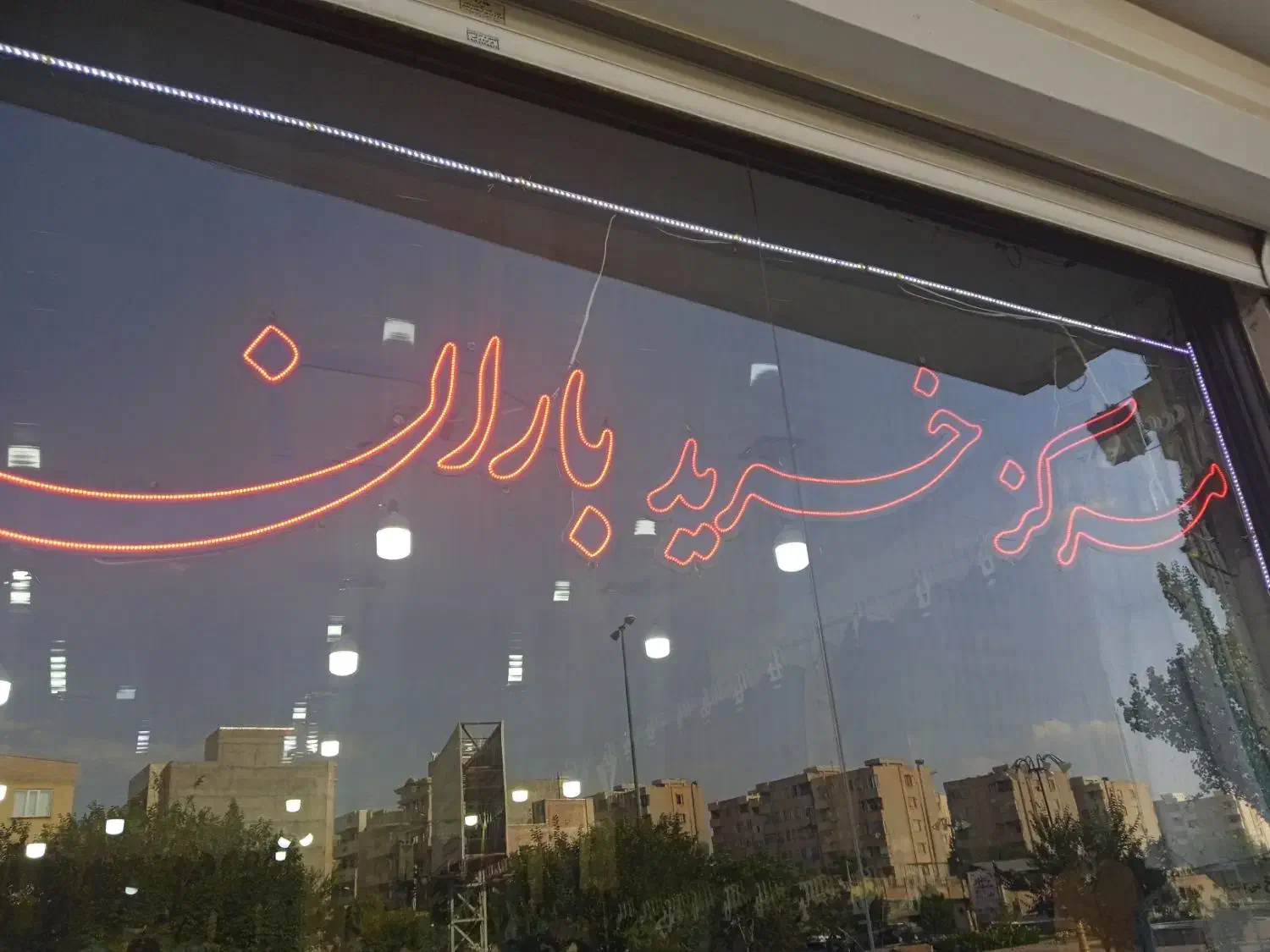 فروشندگی لباس|استخدام خدمات فروشگاه و رستوران|سهند, |دیوار