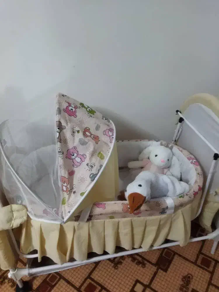 گهواره نوزاد|اسباب و اثاث بچه|رشت, آزادگان|دیوار