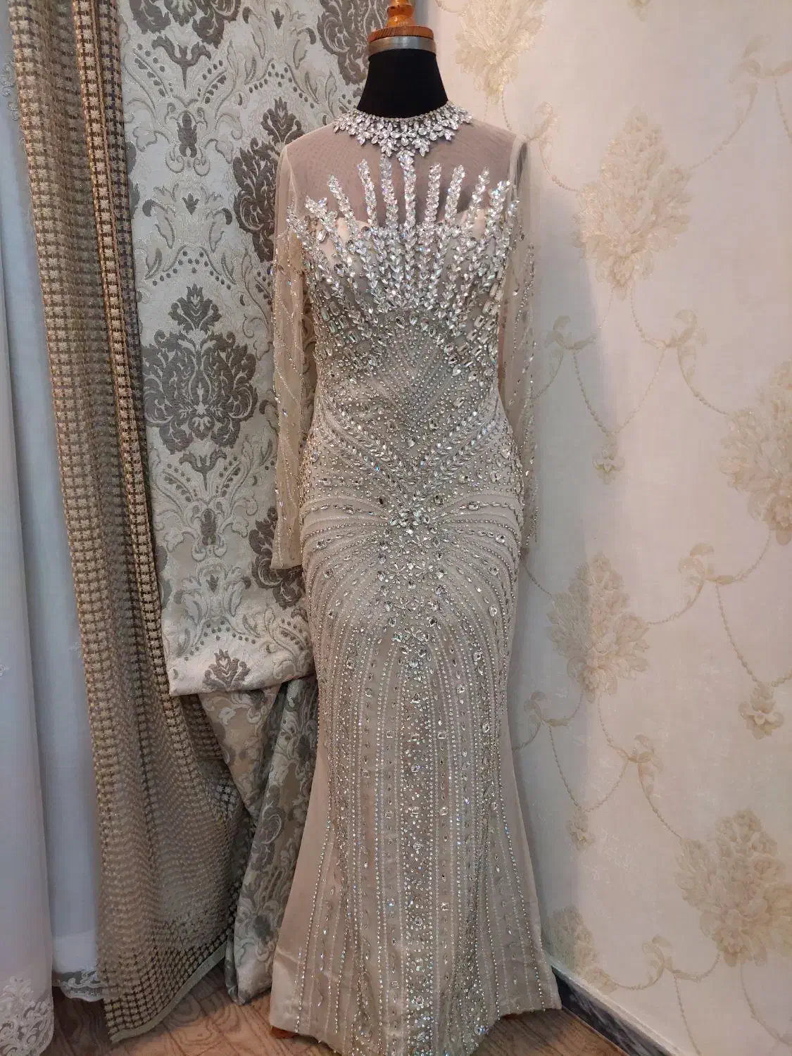 اجاره وکرایه وفروش لباس مجلسی(( هلیا))|لباس|نسیمشهر, |دیوار