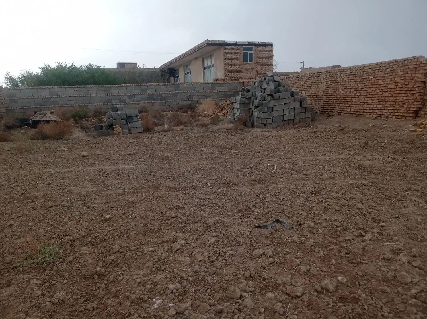 فروش پلاک مسکونی در روستای قمشان|فروش زمین و ملک کلنگی|هرند, |دیوار