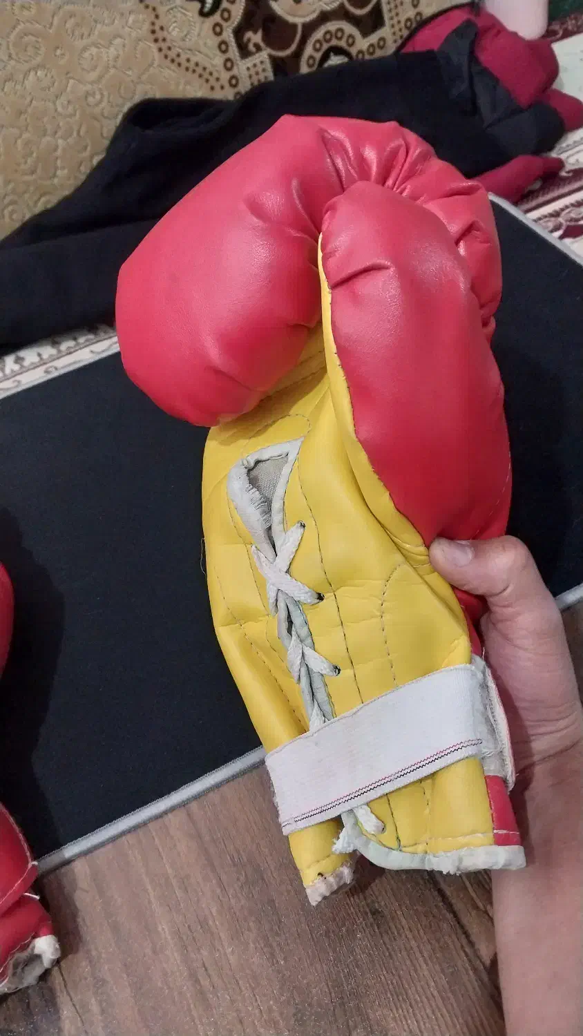 دستکش بوکس|تجهیزات ورزشی|خلخال, |دیوار