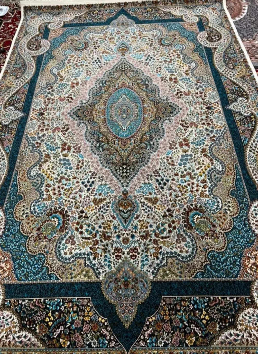 فرش ماشینی دستباف گونه محتشم کاشان|فرش|مرند, |دیوار