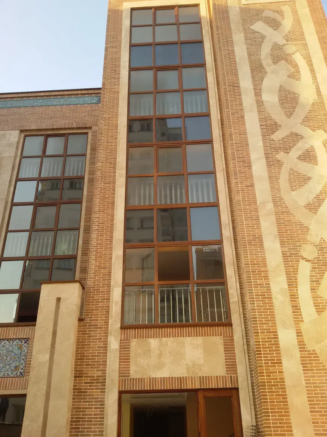 تولید و نصب پنجره UPVC و آلومینیوم|مصالح و تجهیزات ساختمان|تهران, ظفر|دیوار