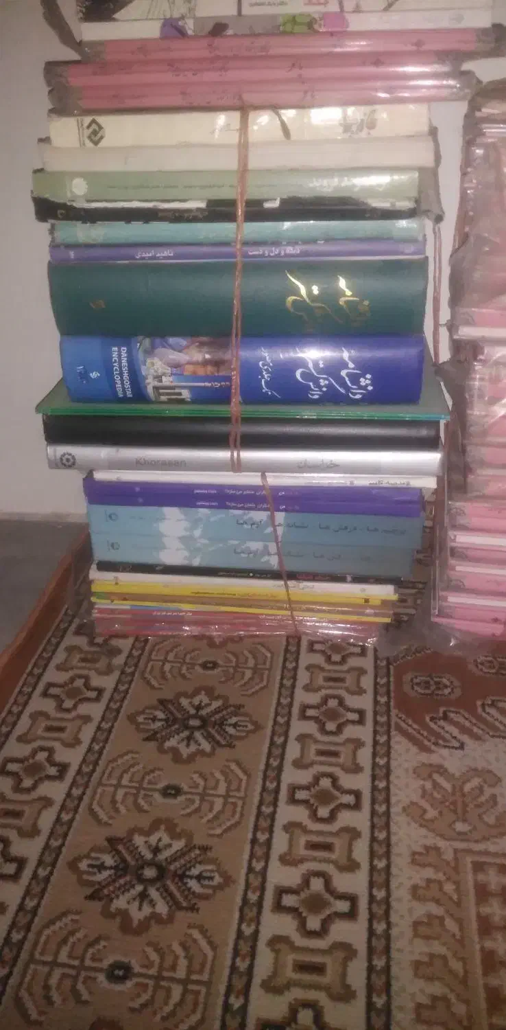 حدود 1200 جلد کتاب یا بیشتر یکجا قیمت|کتاب و مجله ادبی|مشهد, زیرکن|دیوار