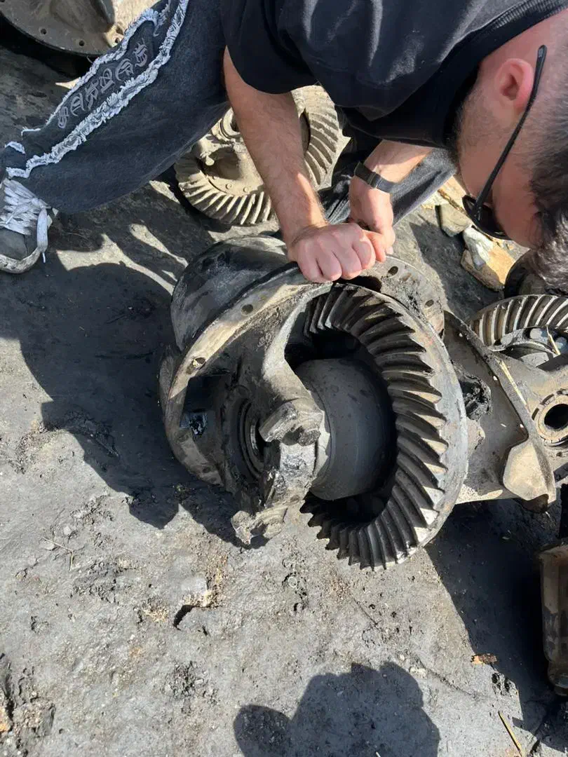 انواع موتور و گیربکس و لوازم اتوبوس|قطعات یدکی و لوازم جانبی|خاوران, |دیوار