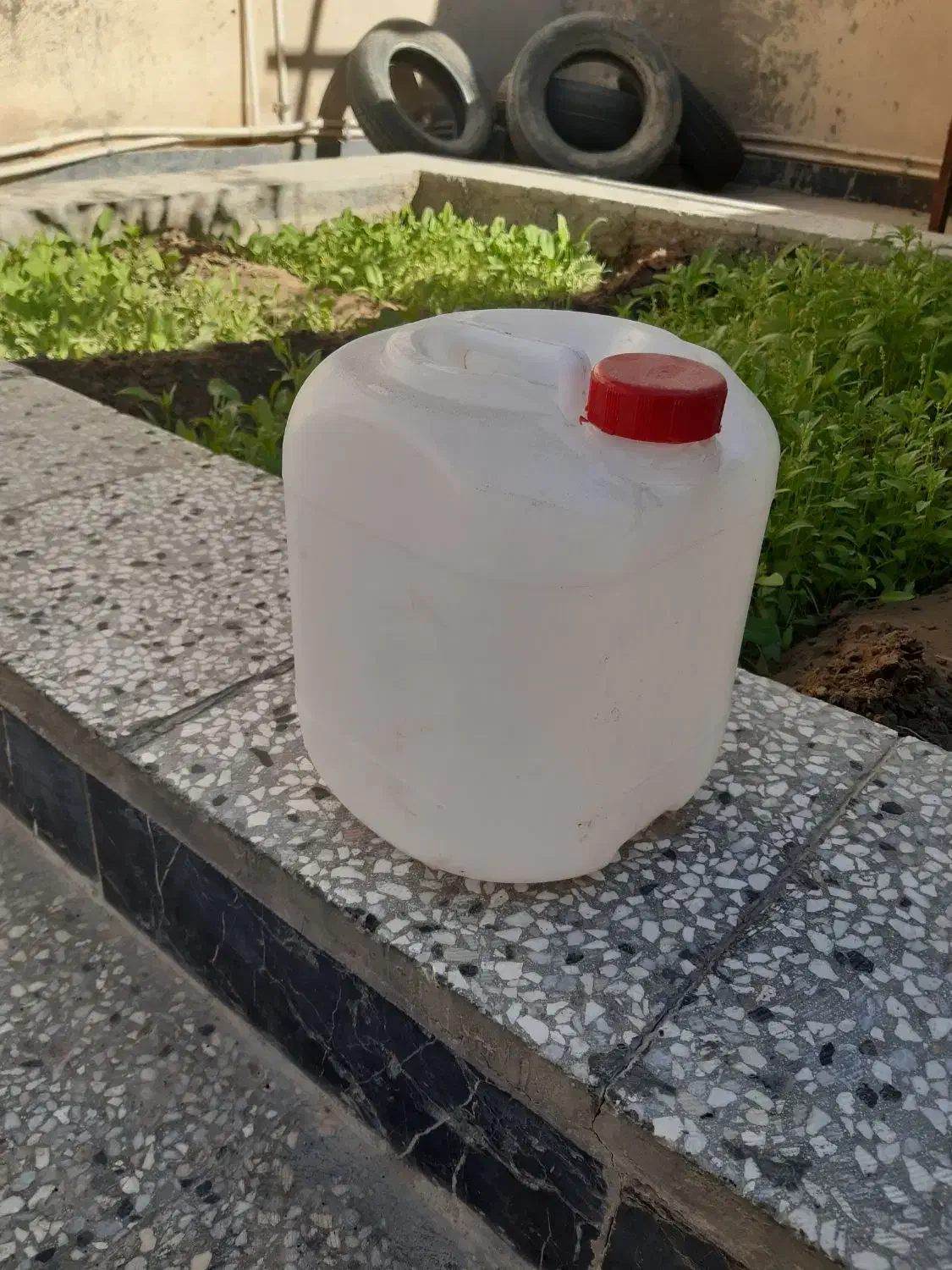 گالن کوچیک|ظروف نگهدارنده، پلاستیکی، یک‌بارمصرف|زابل, |دیوار