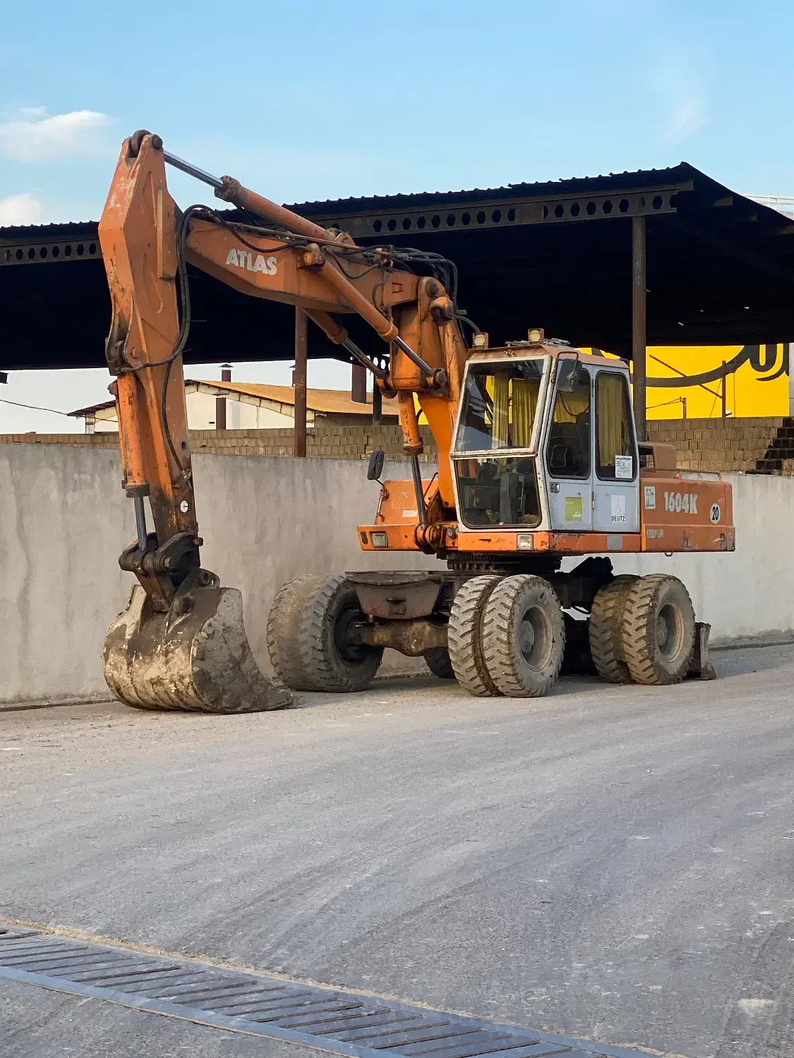 بیل مکانیکی ۱۶۰۴|خودرو سنگین|ساری, |دیوار