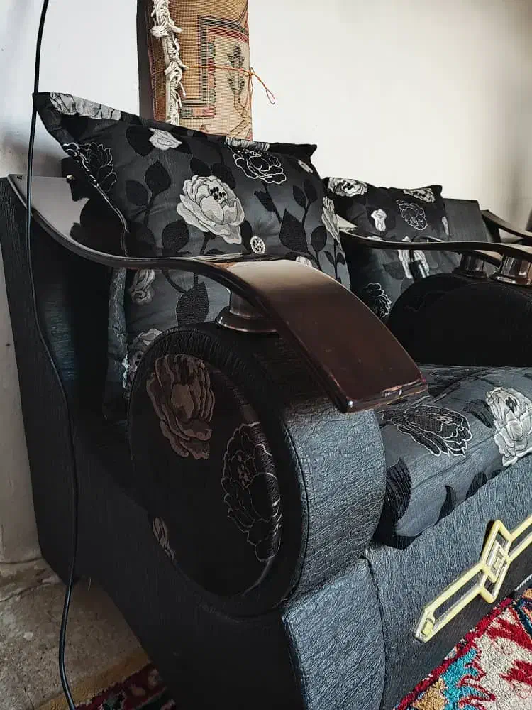 مبل 8نفره در حد نو|مبلمان خانگی و میز عسلی|شیراز, شاهچراغ|دیوار