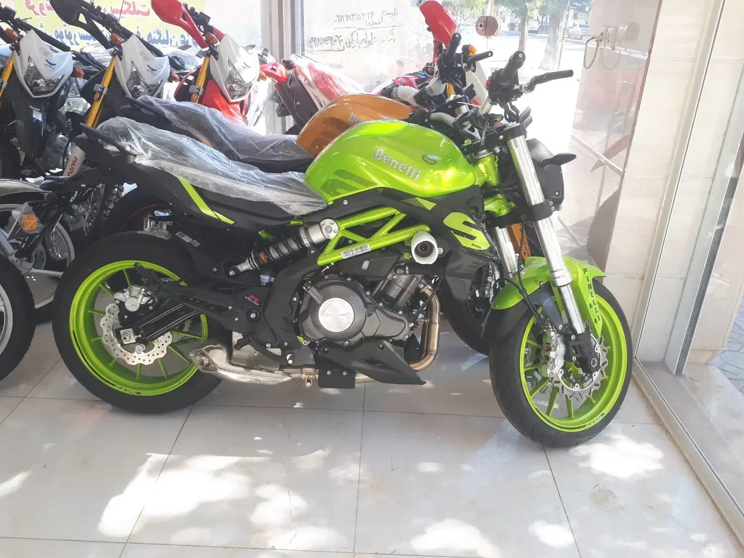 بنلی جفت سیلندر ۳۰۰ خشک|موتورسیکلت|بیجار, |دیوار