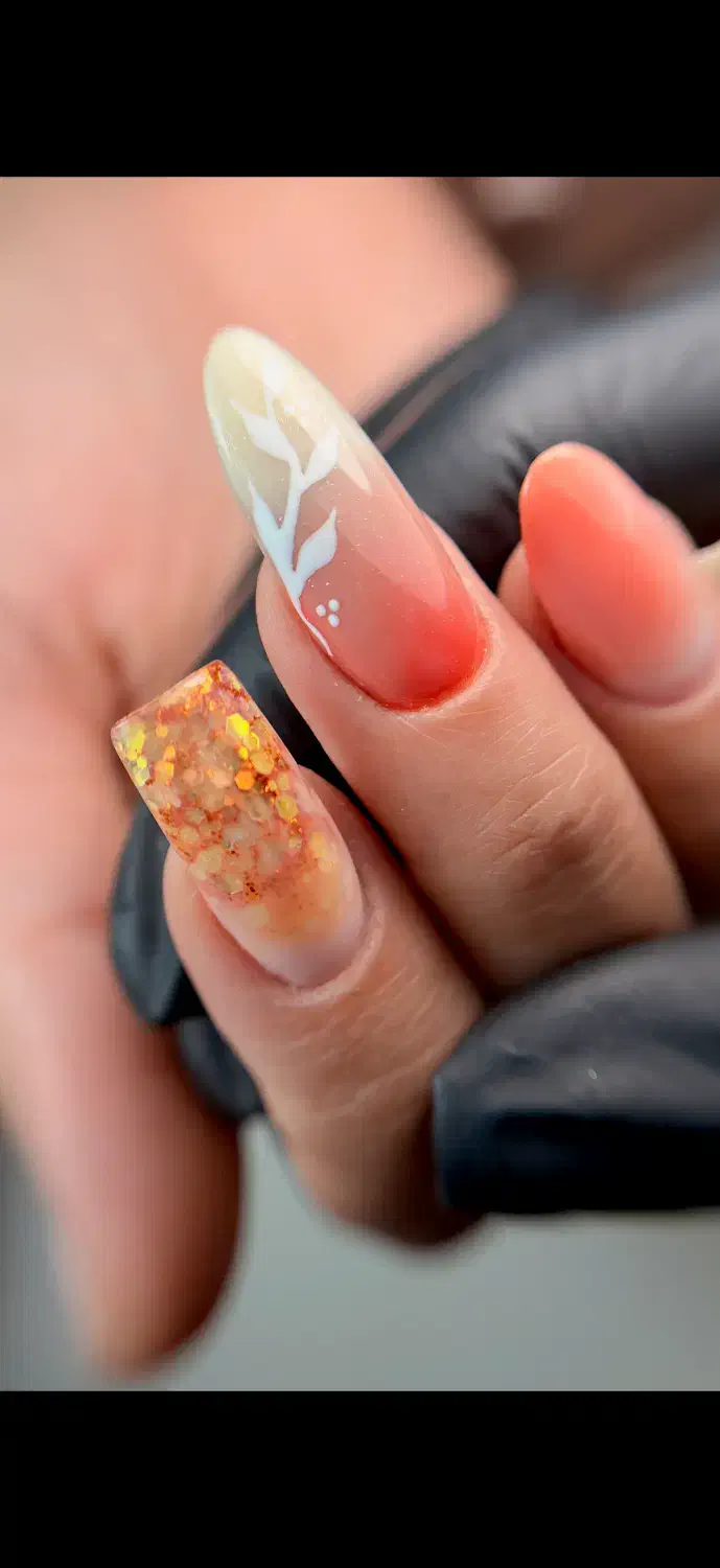 آموزش وخدمات کاشت ناخن (مدل رایگان نیازمندیم)|خدمات آموزشی|تهران, فلسطین (میدان انقلاب)|دیوار