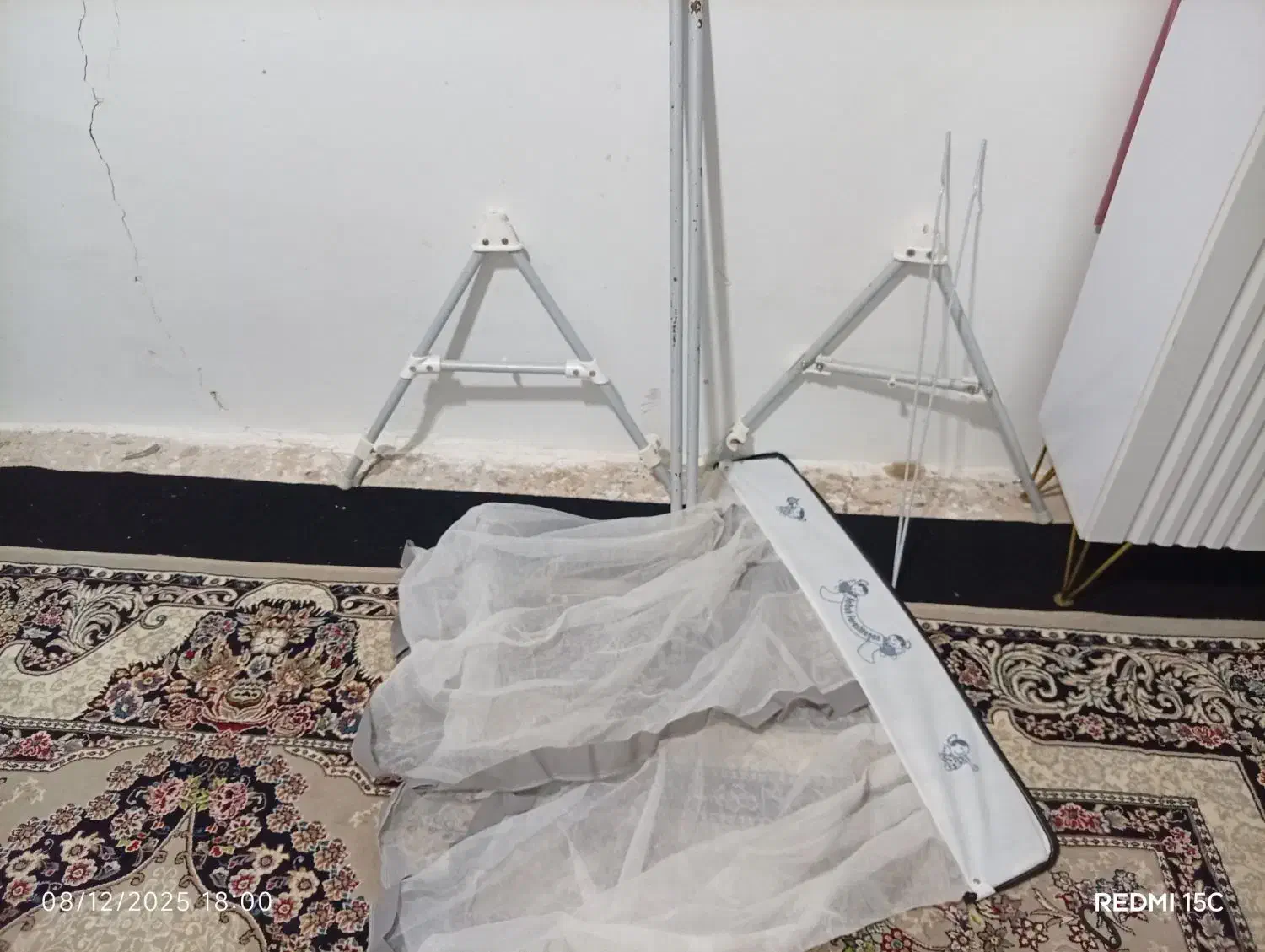 گهواره بچه|تخت و صندلی بچه|تربت جام, حافظ|دیوار