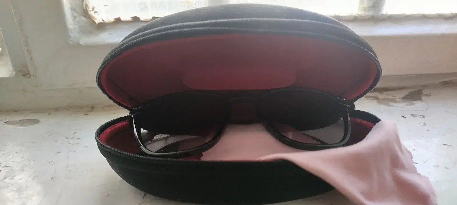 عینک آفتابی خیلی کم استفاده شده|زیورآلات و اکسسوری|قم, باغ شریفی|دیوار