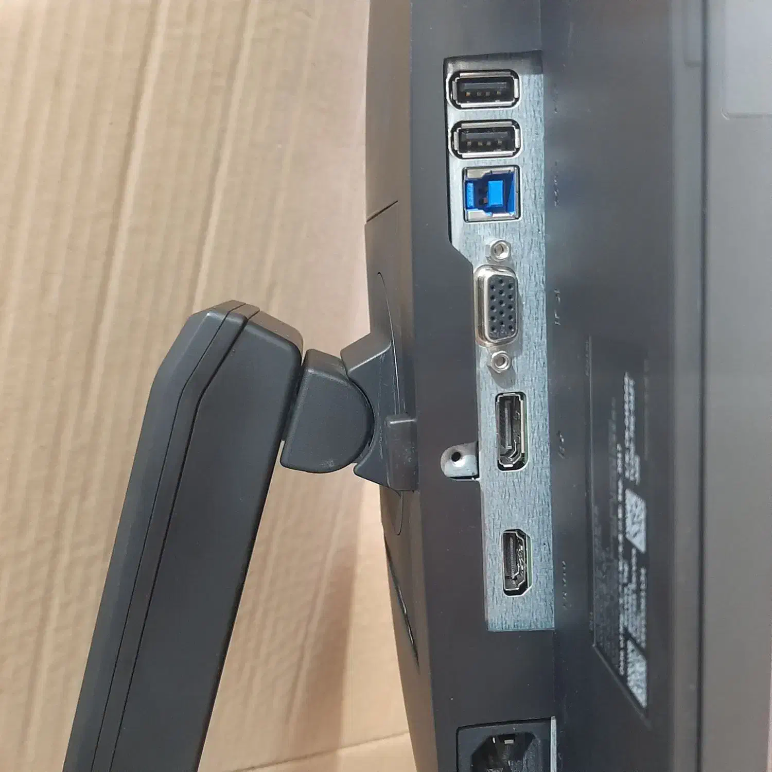 مانیتور Dell ۲۲ اینچ HDMI|قطعات و لوازم جانبی رایانه|ارومیه, |دیوار