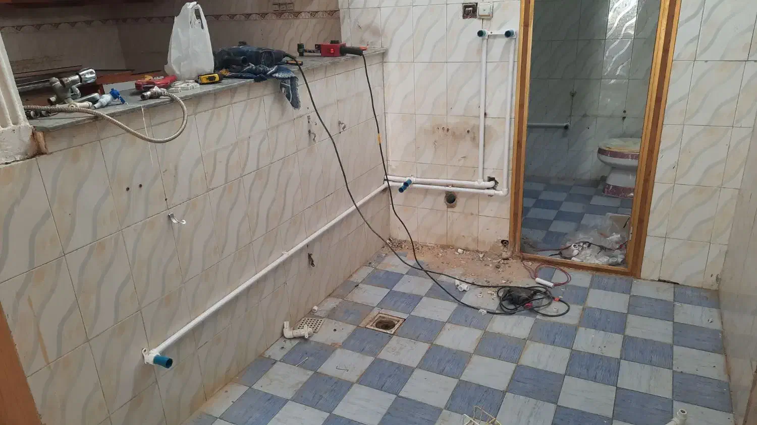 لوله کشی آب و فاظلاب|خدمات پیشه و مهارت|شوش, |دیوار