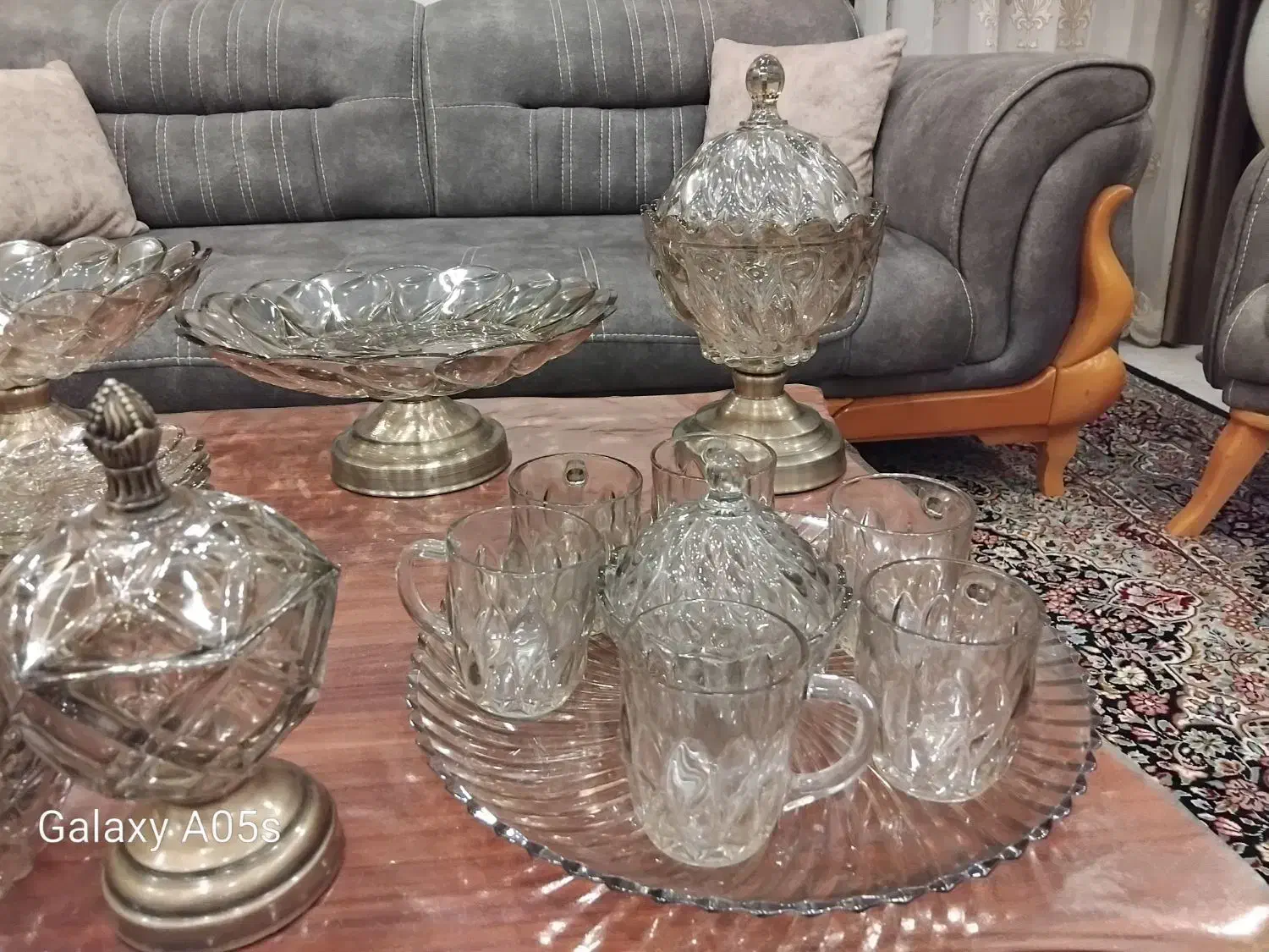 سرویس ۶نفره درحدنو سرویس کامل هست|ظروف سرو و پذیرایی|همایجان, |دیوار