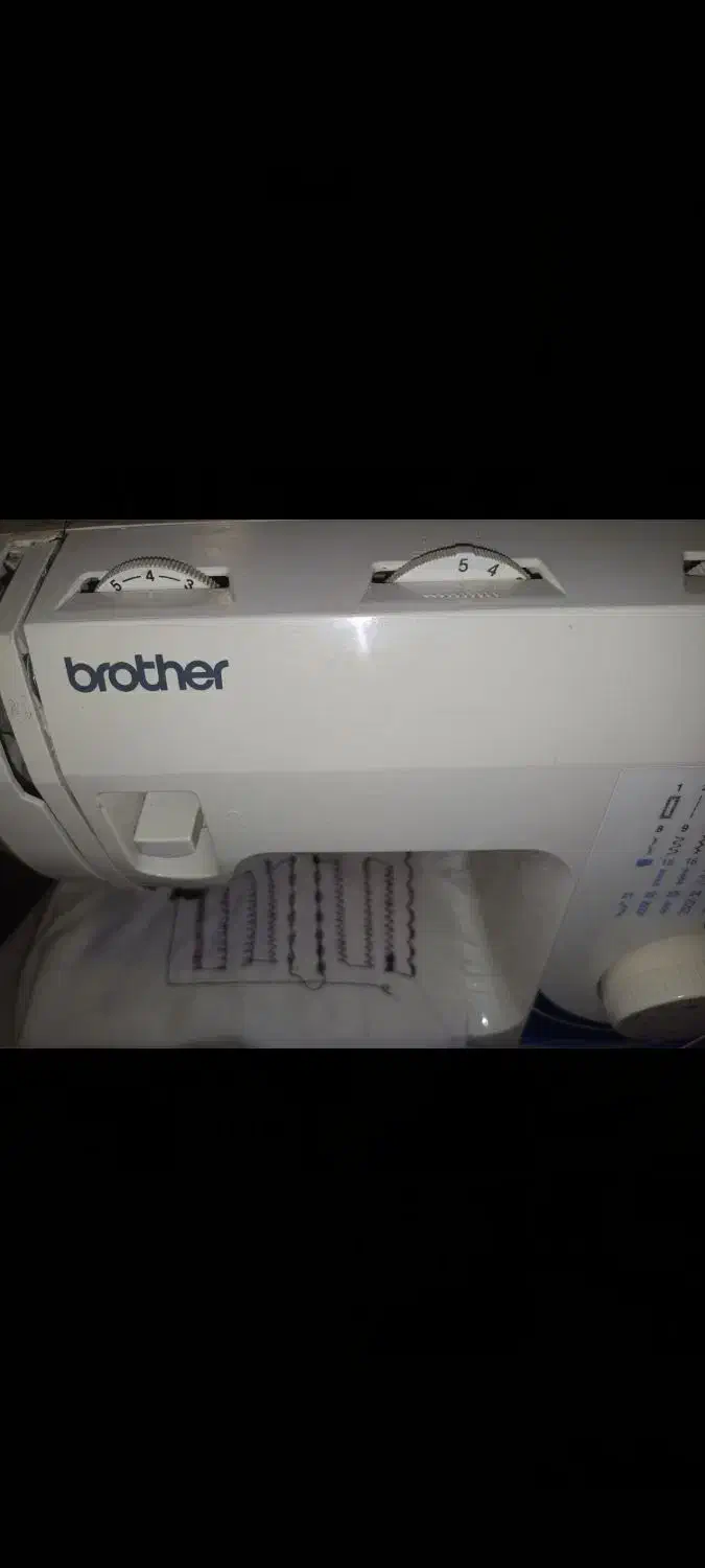 چرخ خیاطی برادر خانگی صنعتی سردوز بدنه سفید مدل گل|چرخ خیاطی و ریسندگی|همدان, |دیوار