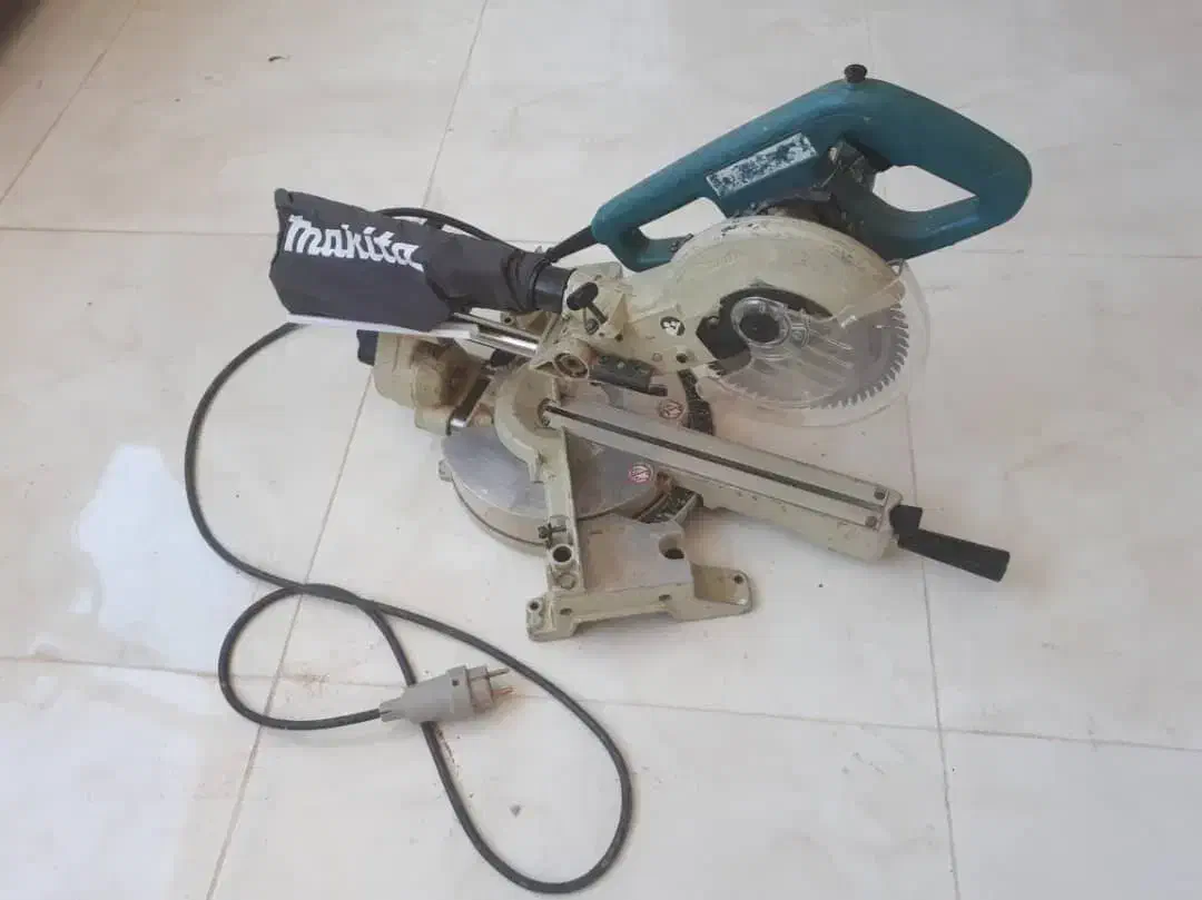 فارسی بر 714 ماکیتا|ابزارآلات|شاهرود, |دیوار