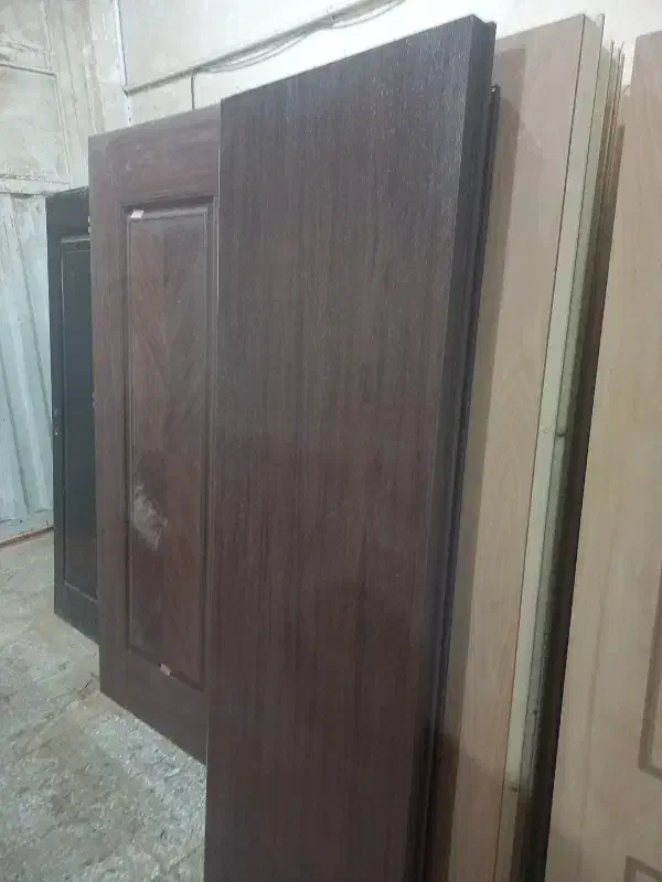 تعمیر درب های چوبی و ضد آب کردن درب|خدمات پیشه و مهارت|قم, بیست متری ولیعصر|دیوار